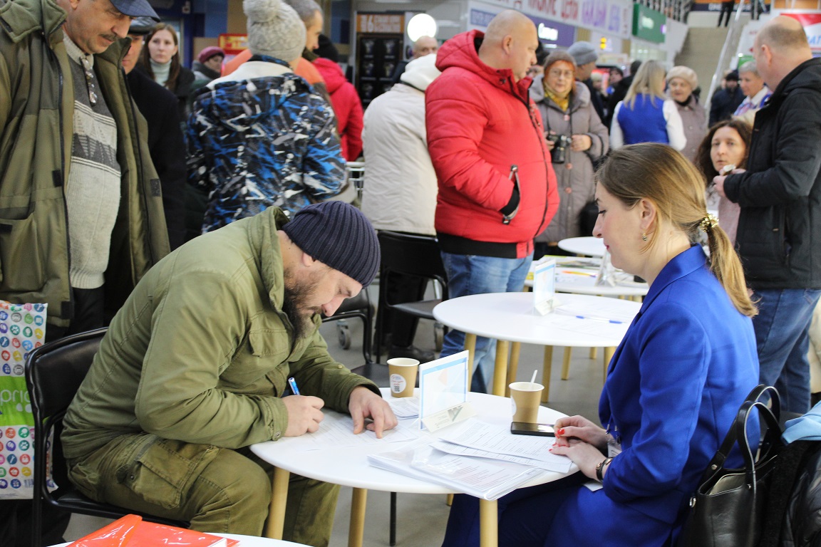 Более 150 человек посетили ярмарку вакансий «Кофе с работодателем» в городе  Грязи — ОЭЗ Липецк