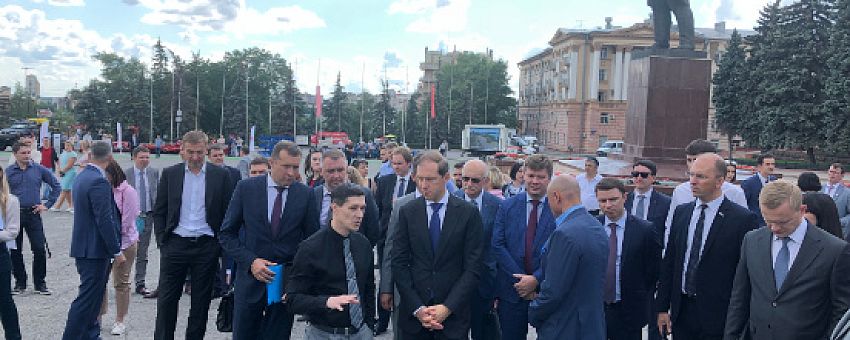 Lipetsk SEZ Tenants Demonstrated Their Products to Denis Manturov, Russian Minister