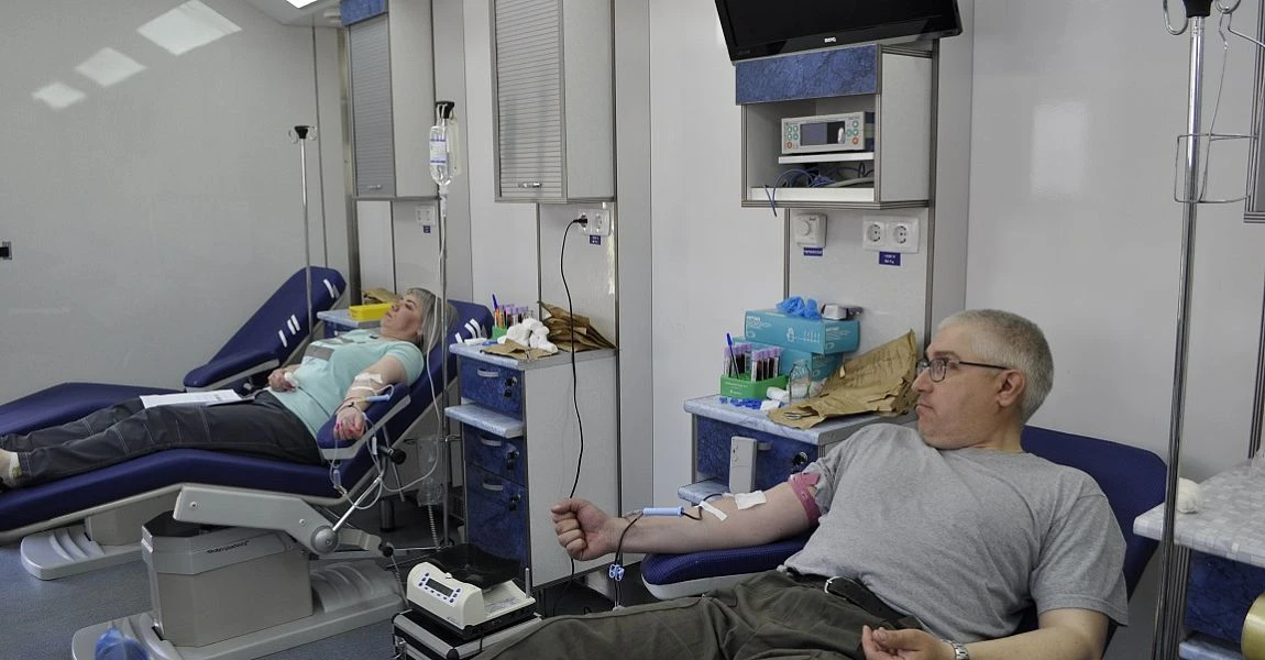 Оренбургская областная станция переливания крови. Мобильная станция переливания крови. Станция переливания крови Нефтекамск. Станция переливания крови Саки.